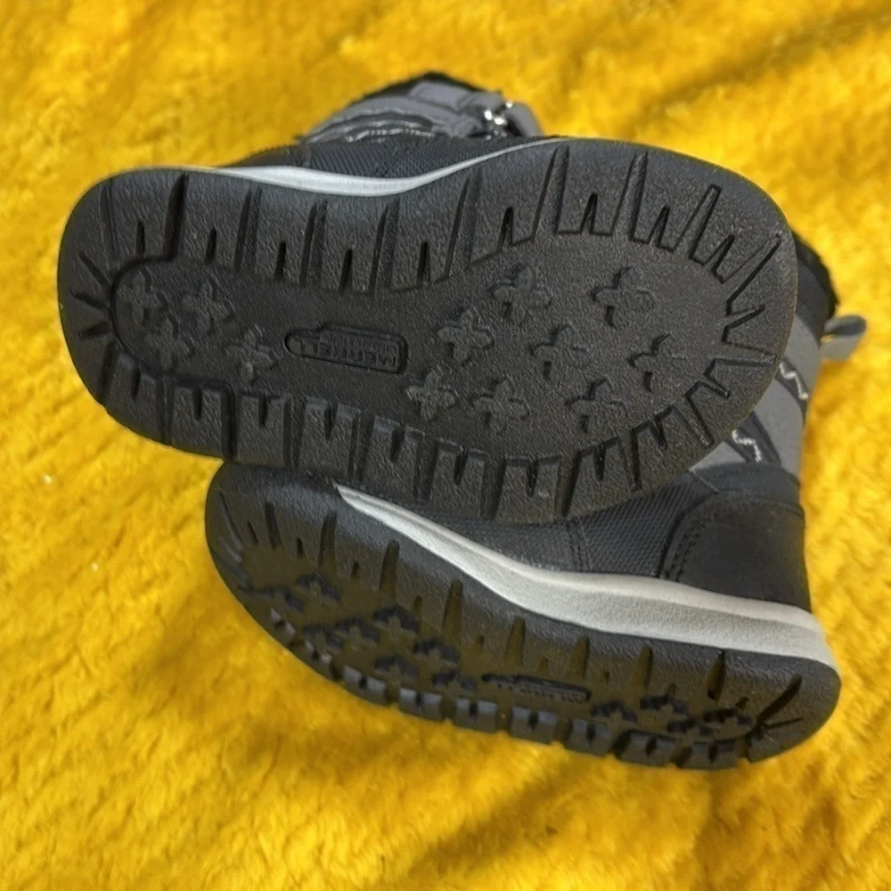 Merrell new without